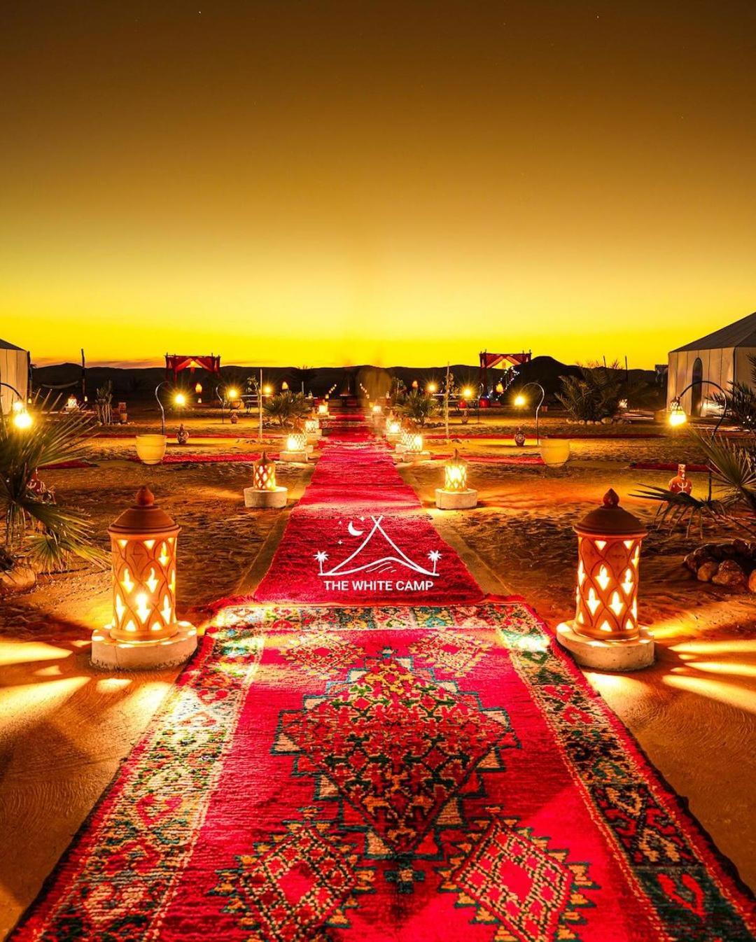 The White Camp - Your Merzouga Luxury Desert Camp & Erg Chebbi Dunes Camel Riding Dış mekan fotoğraf